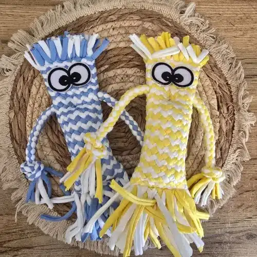 Jouet interactif avec franges